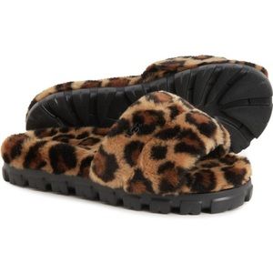 NIB - UGG Cozetta Curly Spotty Slide Slippers Women's Size 6 SOLD OUT AT!!